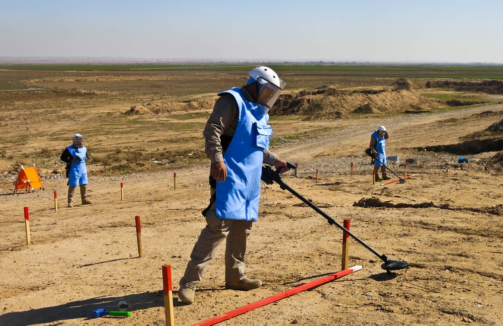 Handicap International a déployé des équipes de démineurs en Irak, l'un des pays les plus contaminés par les restes explosifs de guerre © E. Fourt / HI